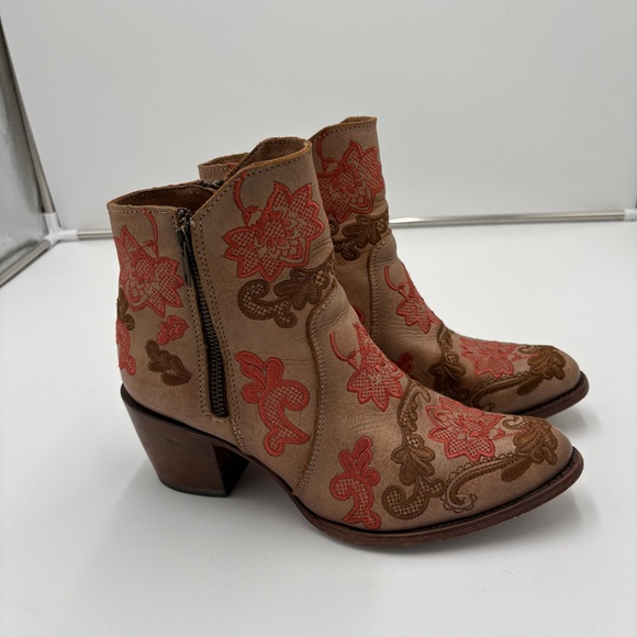 Corral Western Cowgirl Ankle Zip Boots Boho Embroidered Leather Women’s Size 9 - Picture 2 of 8